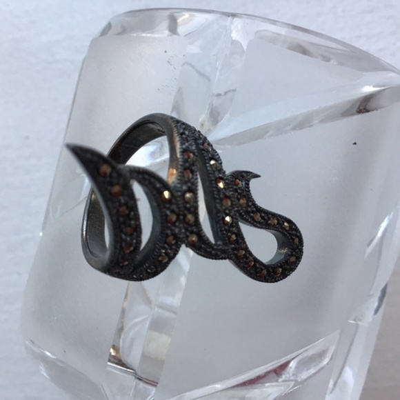 Oxidized Silver hand Kraft ring sz 6 and a half - Picture 4 of 4